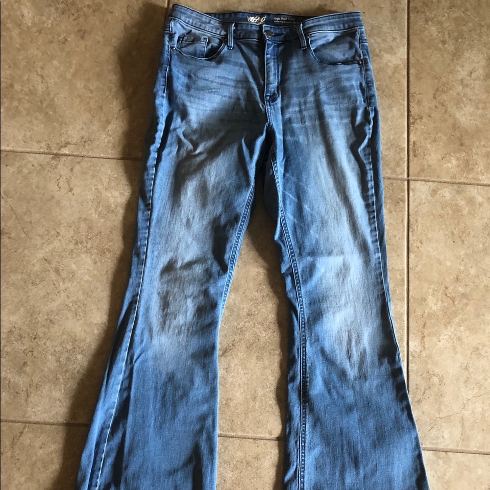 Mission jeans